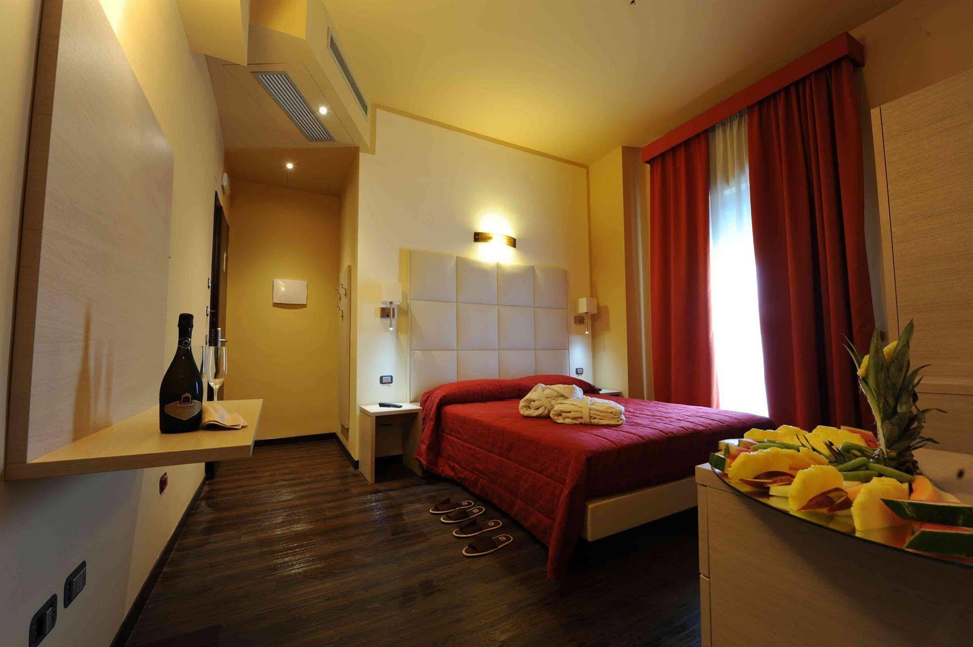 Maiorano Boutique Hotel Manfredonia Exterior foto