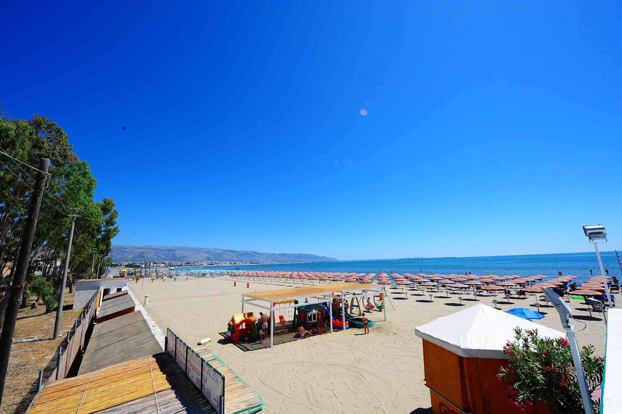 Maiorano Boutique Hotel Manfredonia Exterior foto